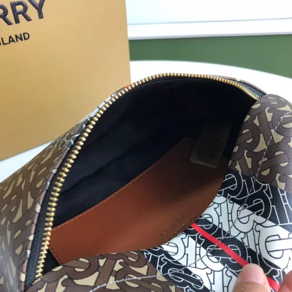 First bags ru BURBERRY TMONOGRAM STRIPE PRINT E-CANVAS BUM BAG 0116