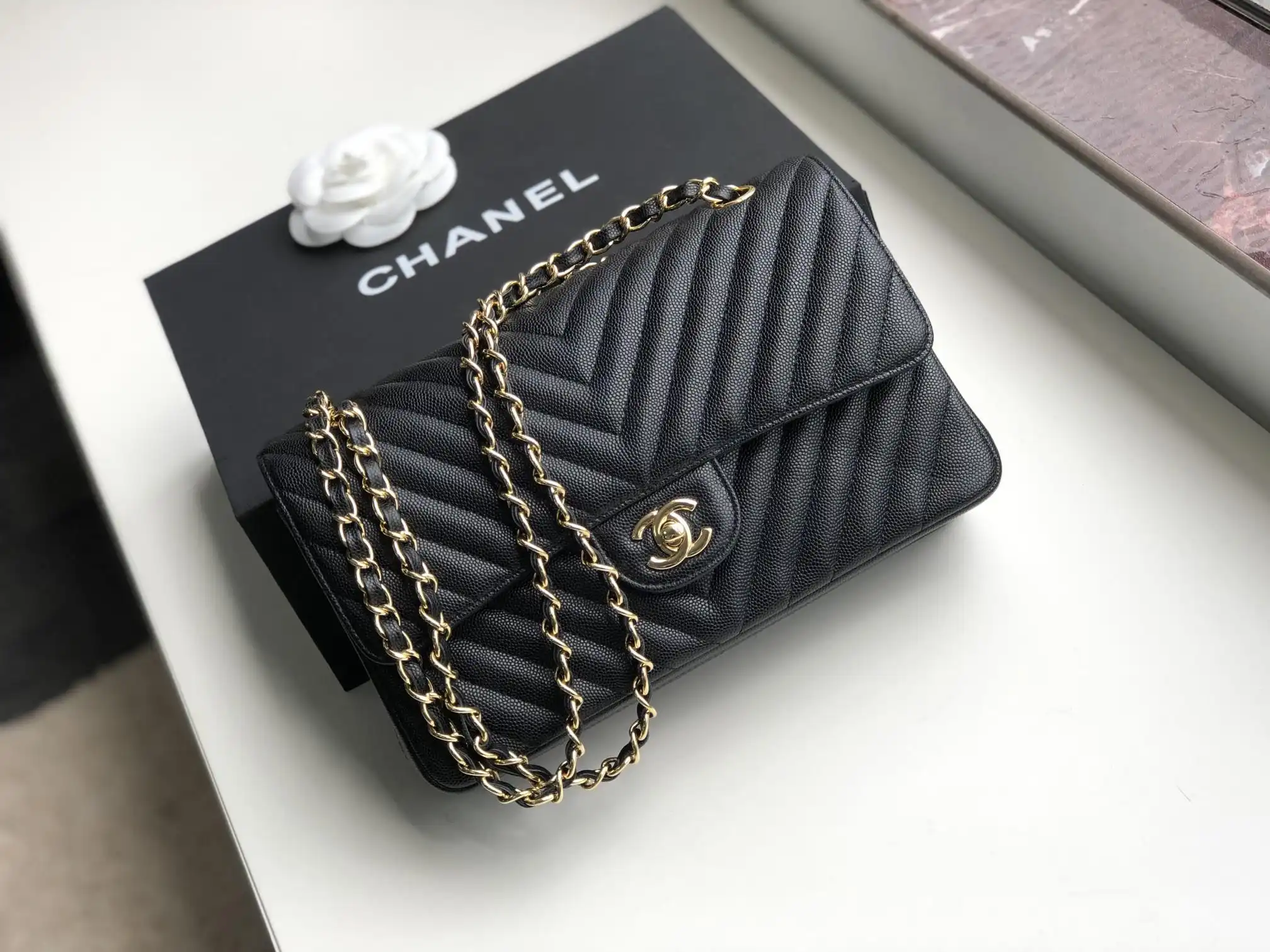 First bag ru CHANEL FLAP BAG CAVIAR 25.5cm 0123