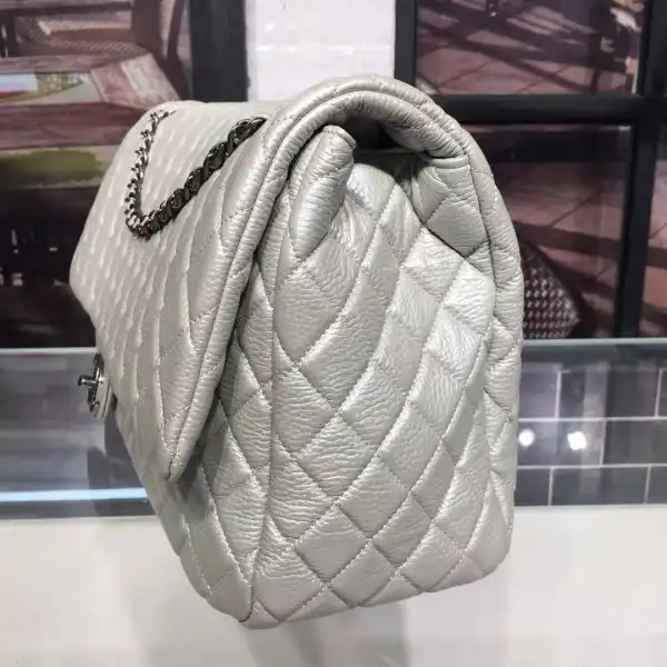 First bag CHANEL TOTE BAG 0125