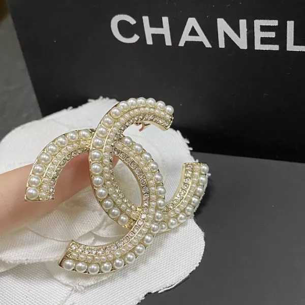 Firstbag CHANEL BROOCH 0119