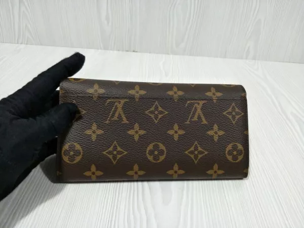 Firstbag ru LOUIS VUITTON SARAH WALLET 0120