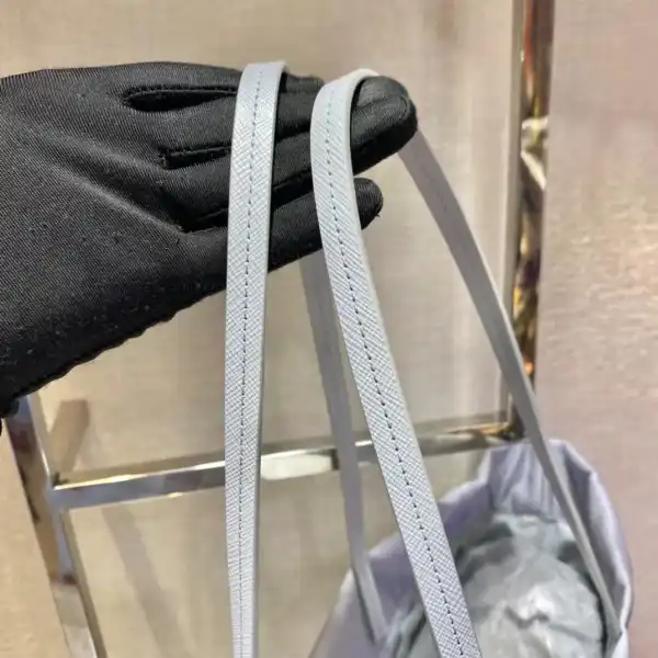 Firstbags ru review PRADA Re-Nylon and Saffiano leather tote bag 0122