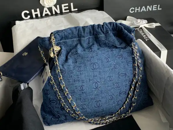 First bags ru CHANEL 22 HANDBAG 0123