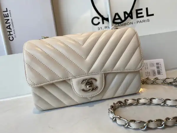 Firstbag ru CHANEL FLAP BAG LAMBSKIN 20CM 0125