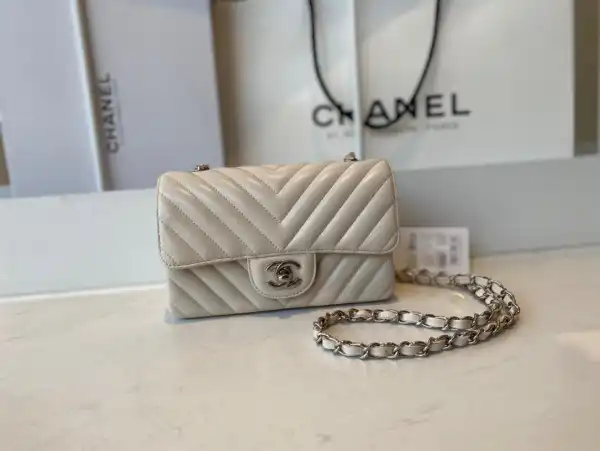 Firstbag ru CHANEL FLAP BAG LAMBSKIN 20CM 0125