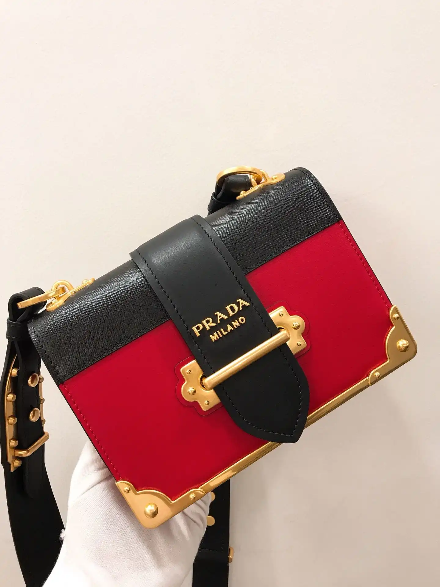 PRADA CAHIER LEATHER SHOULDER BAG 0122