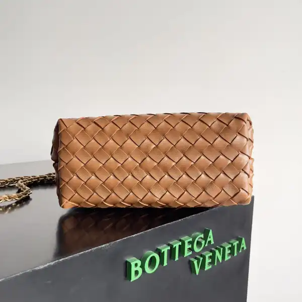 First bag Bottega Veneta Small Andiamo Chain-25*22*10.5cm 0129