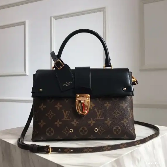 Firstbag HANDLE ONE Louis Vuitton 0221