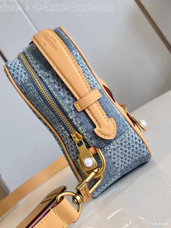 First bag ru Chess VUITTON Messenger-24*24*8CM LOUIS 0207