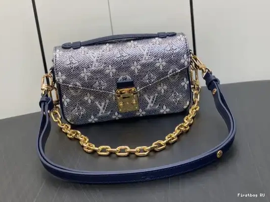 First bag LOUIS EAST METIS POCHETTE VUITTON WEST 0210