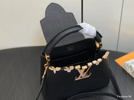 First bag ru CAPUCINES LOUIS VUITTON BB 0219