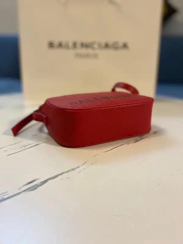 Firstbags ru BALENCIAGA EVERYDAY CAMERA BAG XS 0203