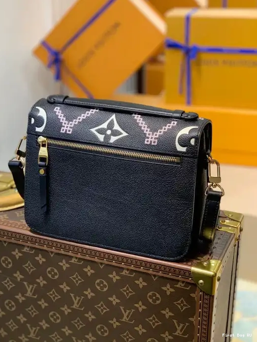 First bags ru MÉTIS LOUIS POCHETTE VUITTON 0222