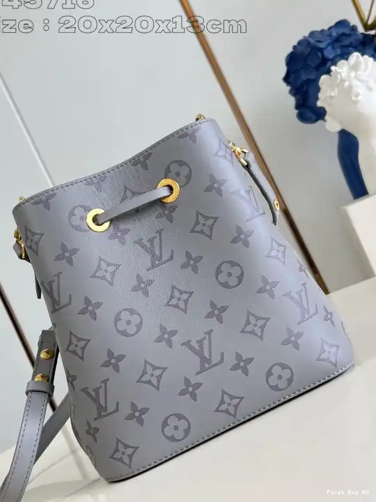 First bag ru VUITTON BB-20*20*13cm LOUIS NÉONOÉ 0213