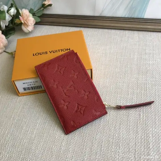 First bag ru VUITTON HOLDER CARD LOUIS ZIPPED 0226