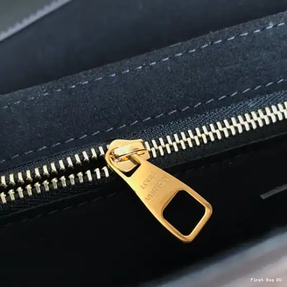 Firstbag HANDLE ONE Louis Vuitton 0221