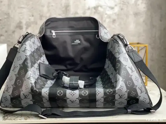 First bag ru VUITTON LOUIS KEEPALL BANDOULIÈRE 50 0219