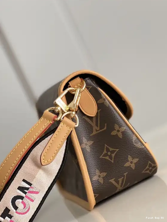 First bag Diane Nano VUITTON LOUIS 0223