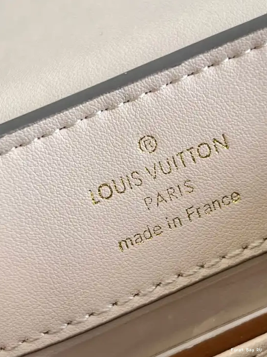 Firstbag LOUIS VUITTON CAPUCINES MINI 0216