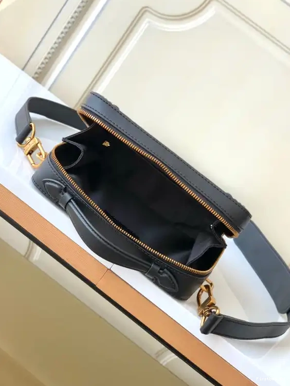 First bag SOFT LOUIS MINI VUITTON TRUNK 0227