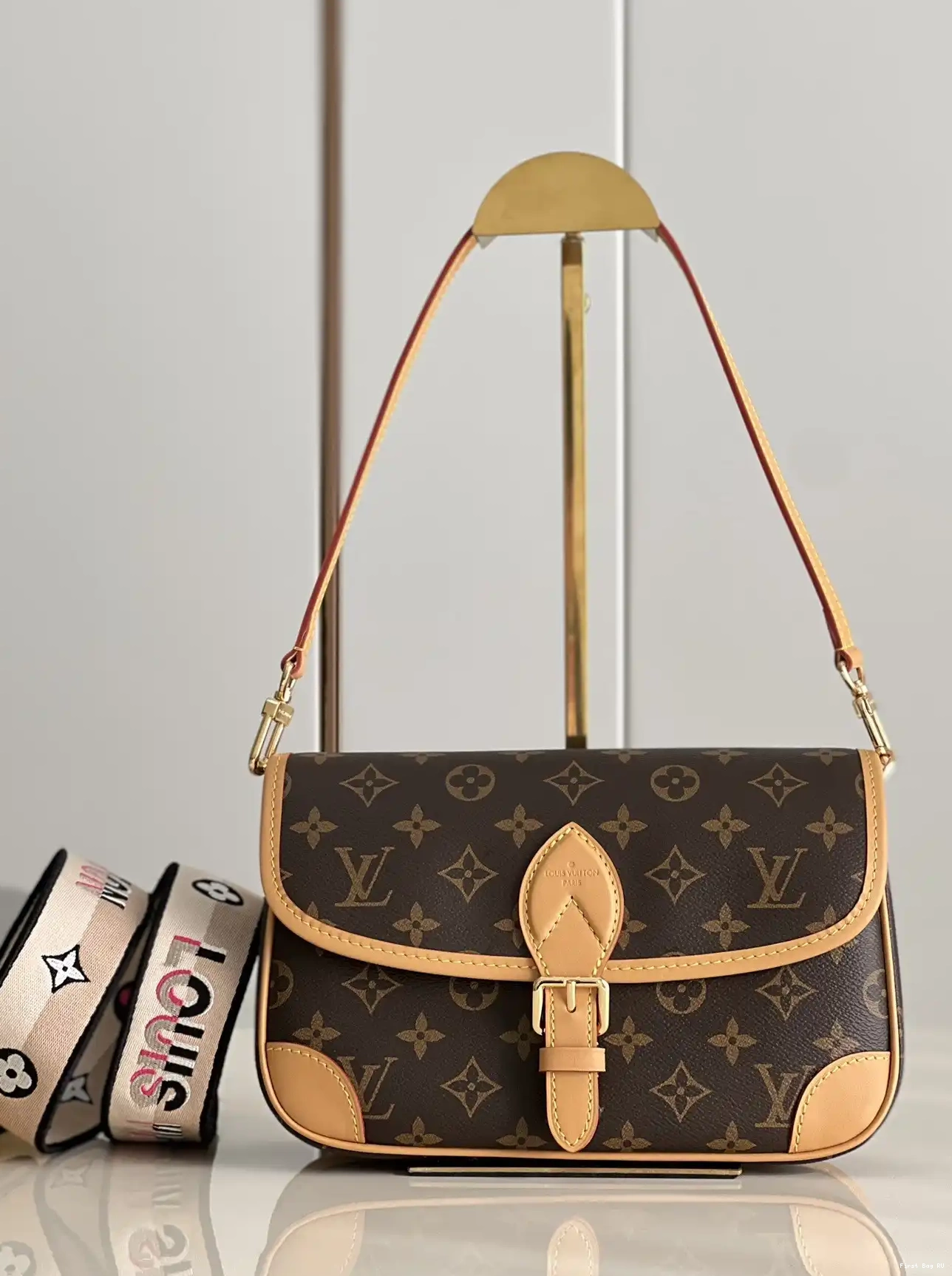 First bag Diane Nano VUITTON LOUIS 0223