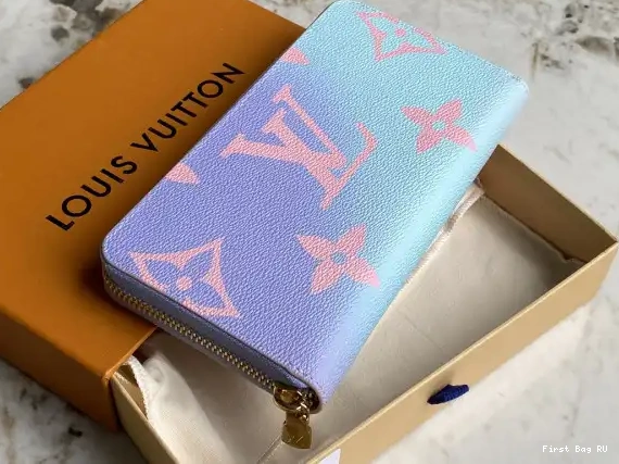 First bag ru LOUIS ZIPPY VUITTON WALLET 0216