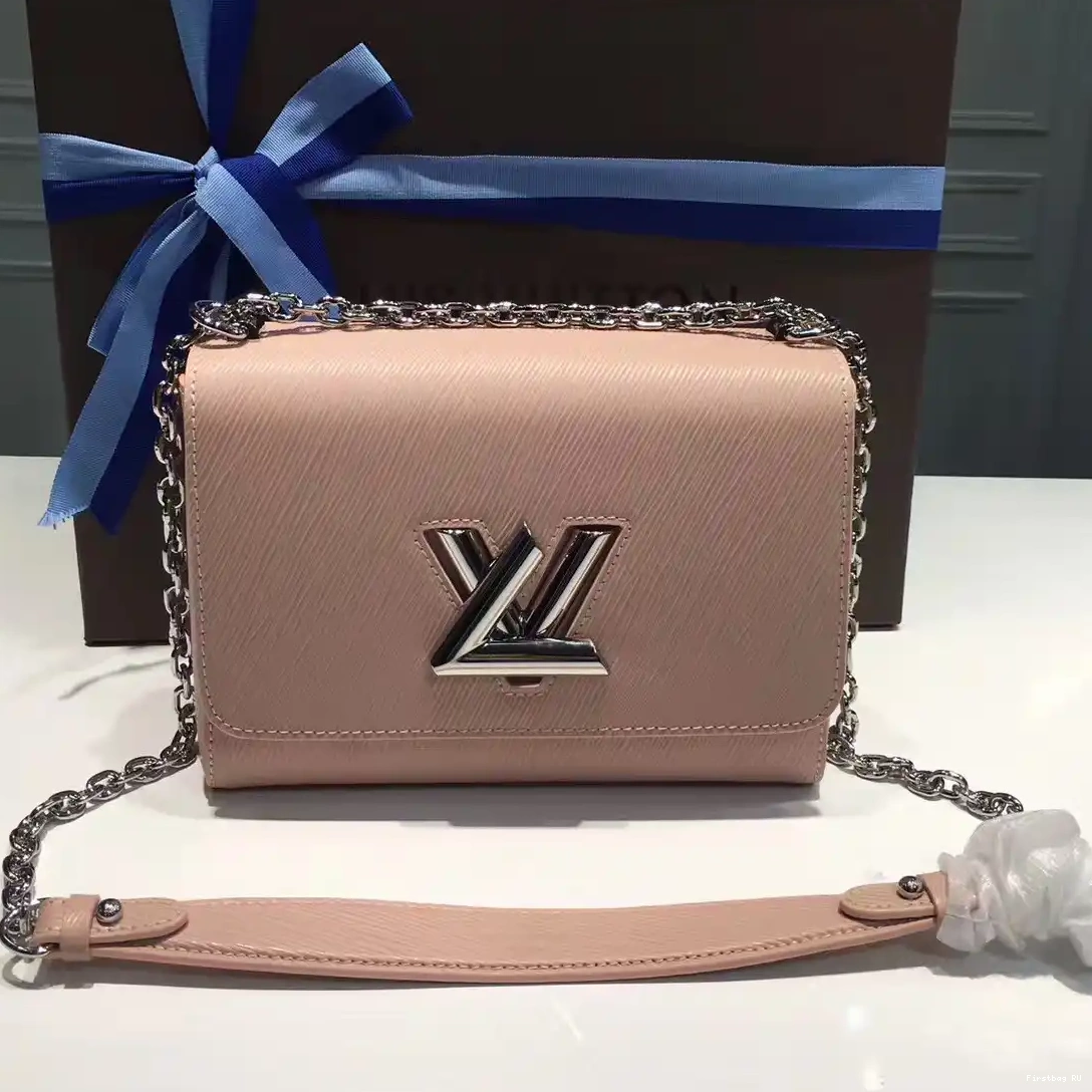 First bag Twist Louis Vuitton 0214