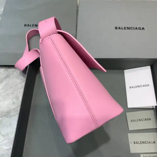 First bag BALENCIAGA DOWNTOWN MEDIUM SHOULDER BAG 0203