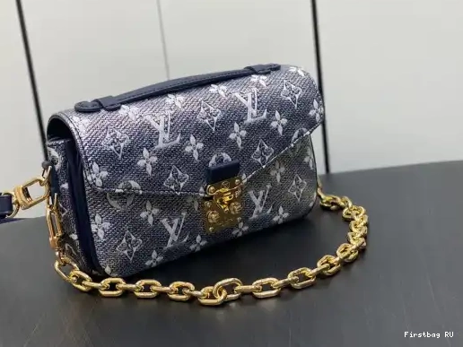 First bag LOUIS EAST METIS POCHETTE VUITTON WEST 0210