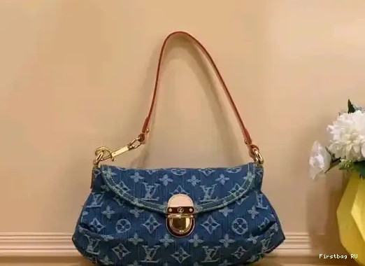 First bags ru reviews VUITTON LOUIS PLEATY HANDBAG 0210