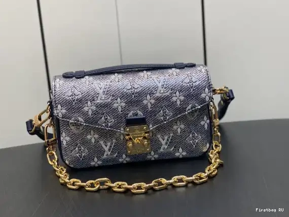 First bag LOUIS EAST METIS POCHETTE VUITTON WEST 0210