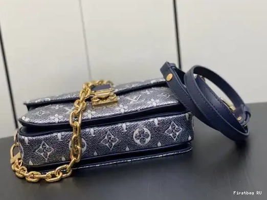 First bag LOUIS EAST METIS POCHETTE VUITTON WEST 0210