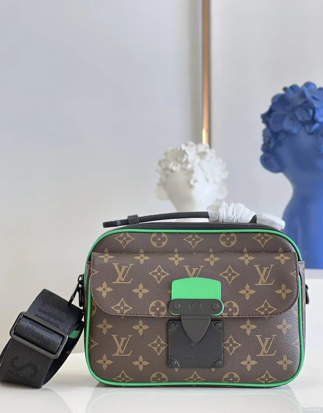 Firstbag ru LOUIS S VUITTON LOCK MESSENGER 0215