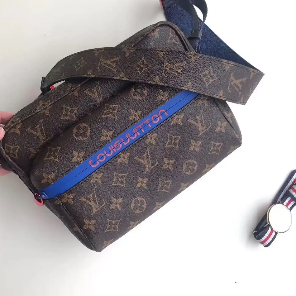 First bags ru reviews Louis Vuitton Messenger 0212