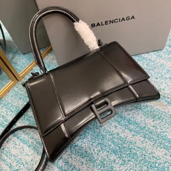 First bag ru BALENCIAGA HOURGLASS 0204