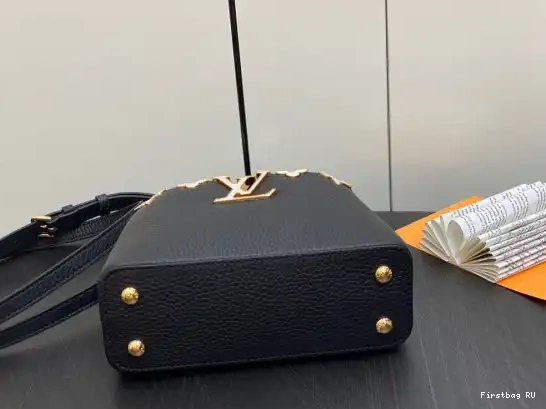 First bag ru CAPUCINES LOUIS VUITTON BB 0219