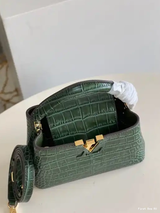 Firstbag MINI LOUIS CAPUCINES VUITTON 0221