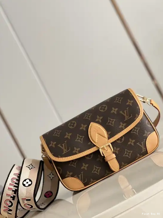 First bag Diane Nano VUITTON LOUIS 0223