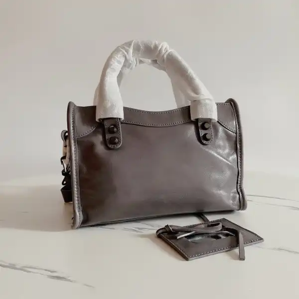 Firstbags ru review BALENCIAGA CHANELASSIC CITY 0204