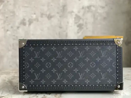 First bag COFFRET ACCESSOIRES VUITTON LOUIS 0218